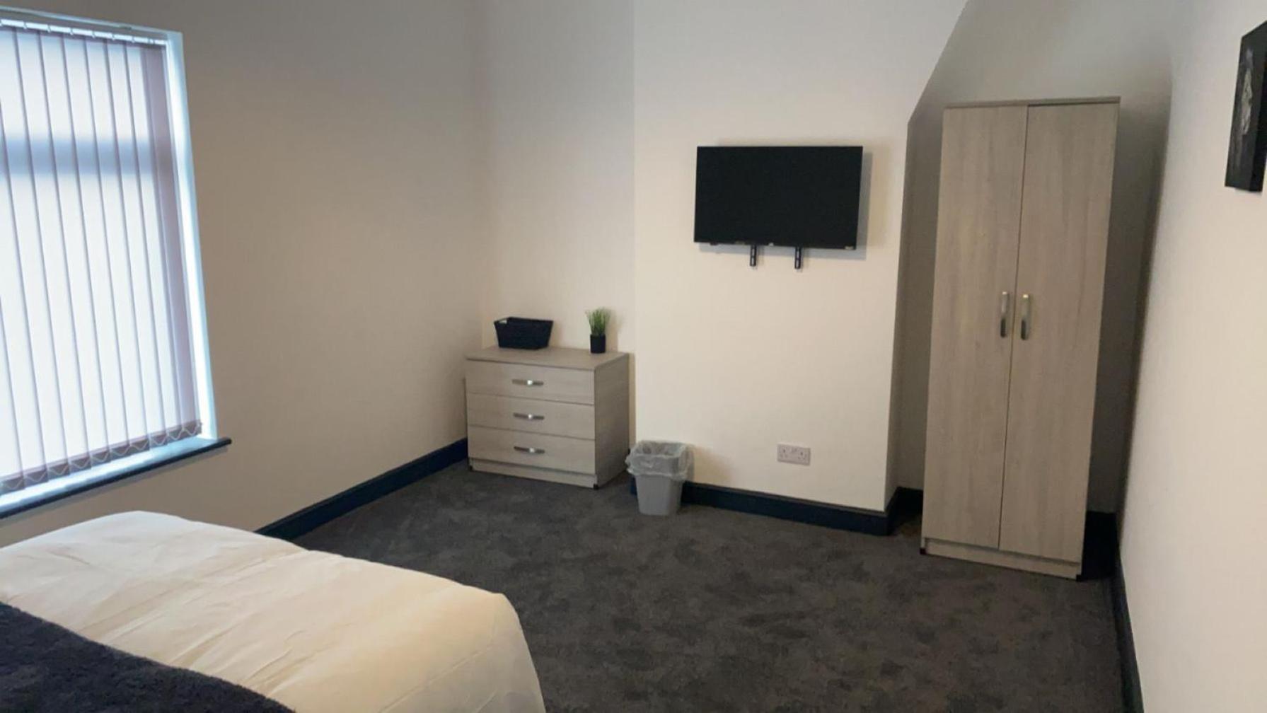 Houghton Guest House 2 Stoke-on-Trent Екстер'єр фото