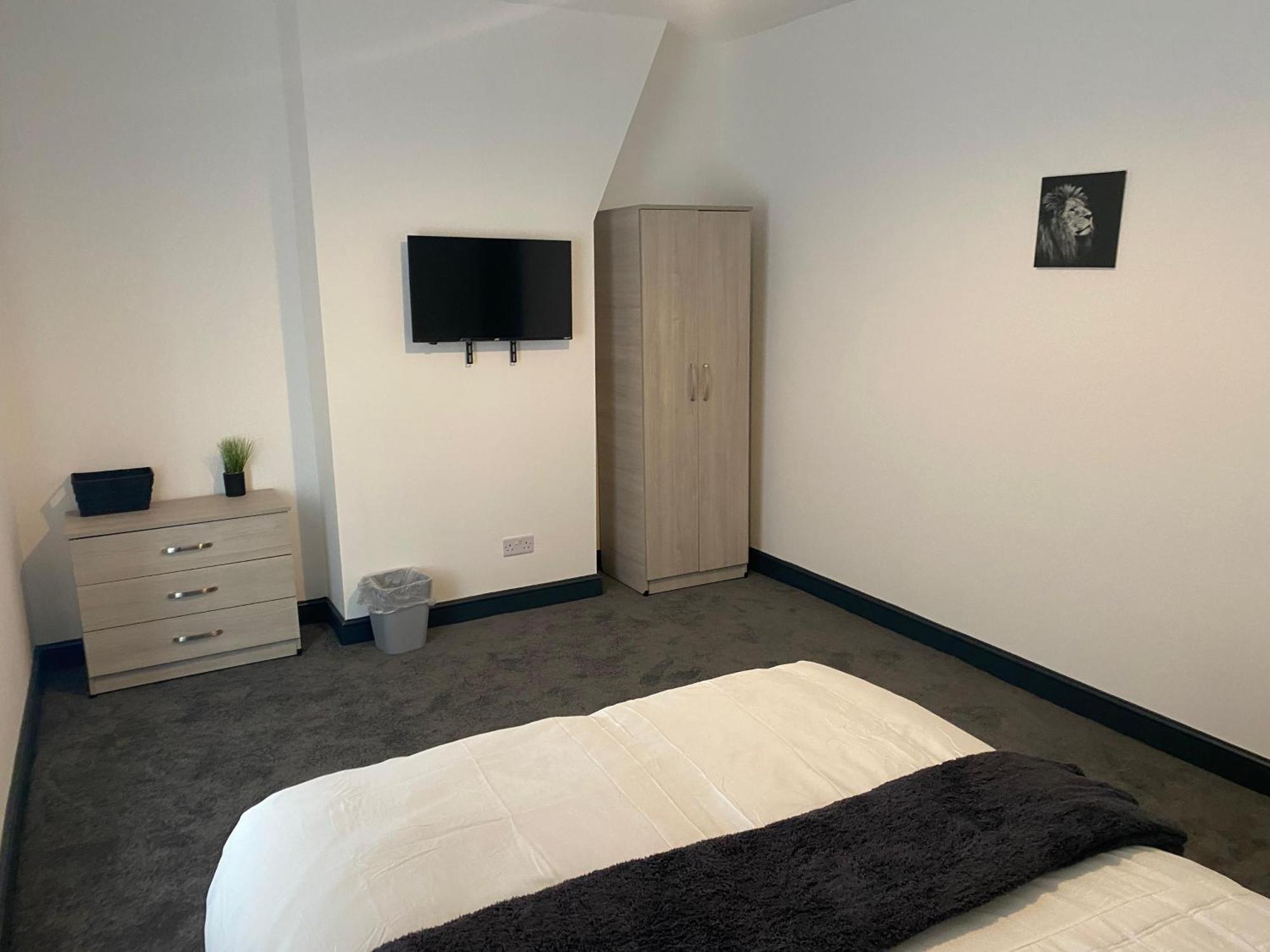 Houghton Guest House 2 Stoke-on-Trent Екстер'єр фото