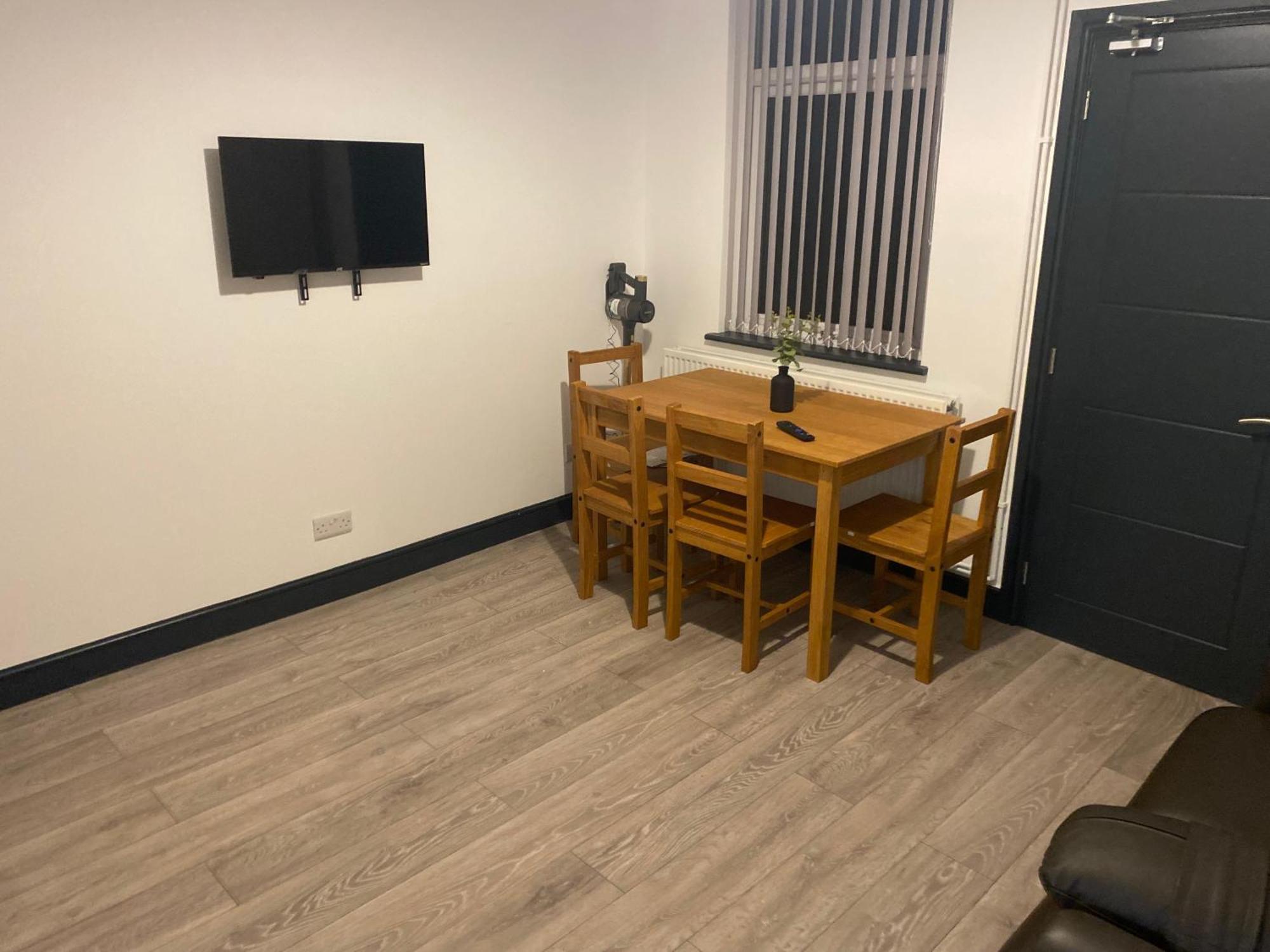 Houghton Guest House 2 Stoke-on-Trent Екстер'єр фото