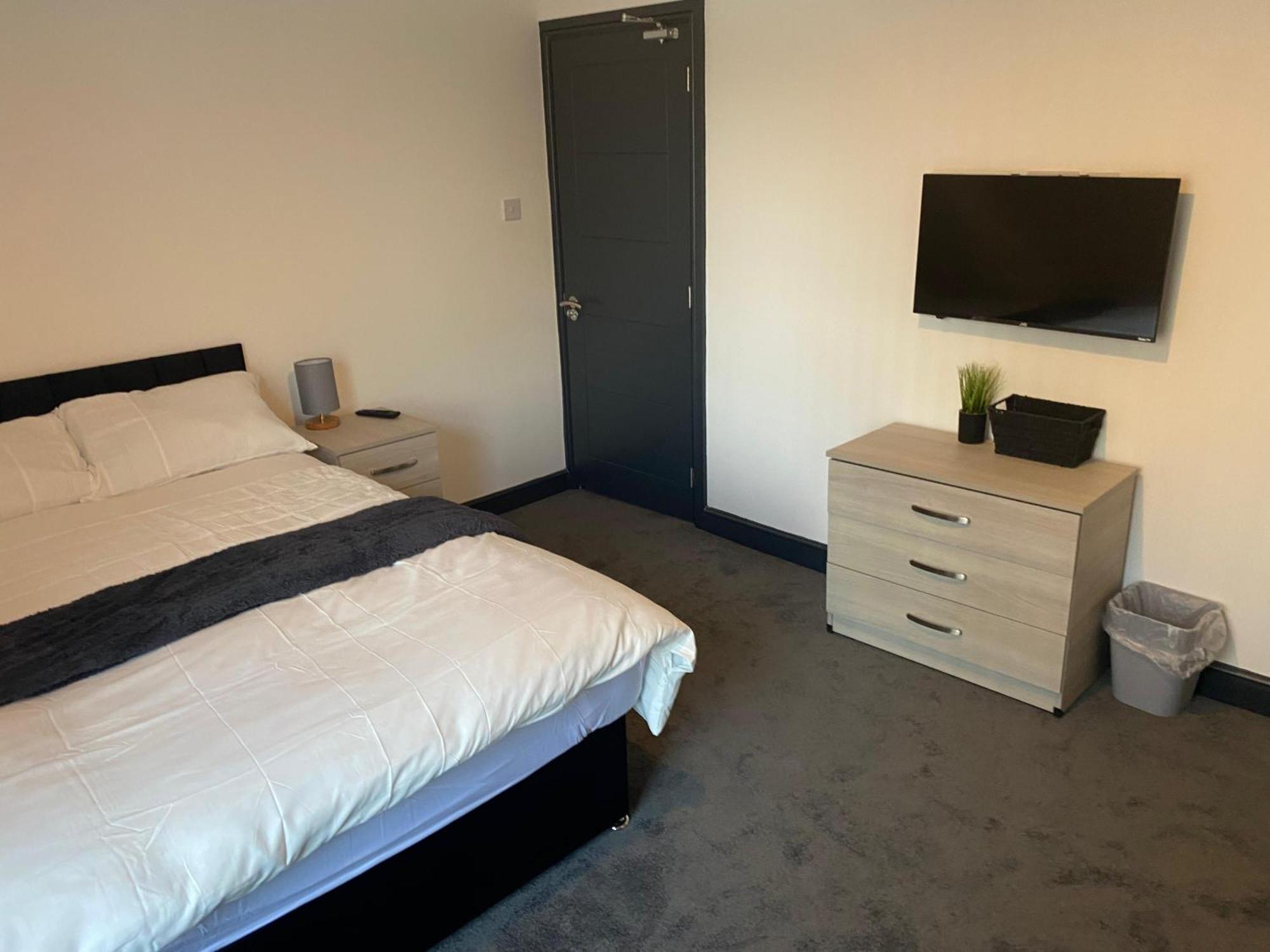 Houghton Guest House 2 Stoke-on-Trent Екстер'єр фото
